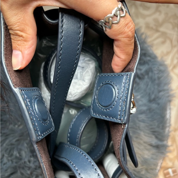 Michael Kors Hamilton Legacy Leather
Handbag NWT - Picture 4 of 6